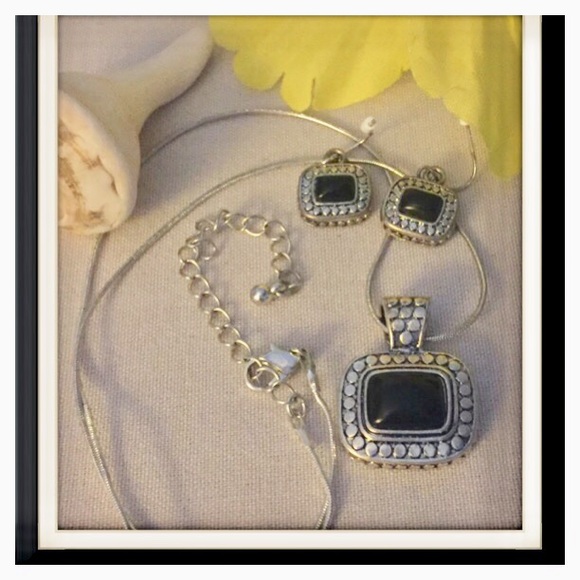 Jewelry - 😎Black Onyx Pendant Set
